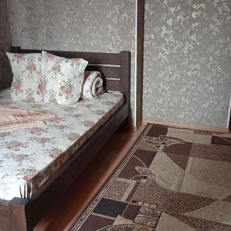 Готель Адріана Dunaivtsi Exterior foto