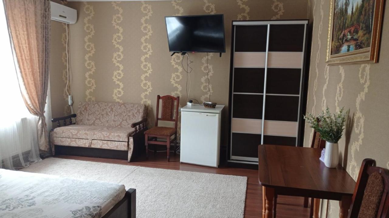 Готель Адріана Dunaivtsi Exterior foto